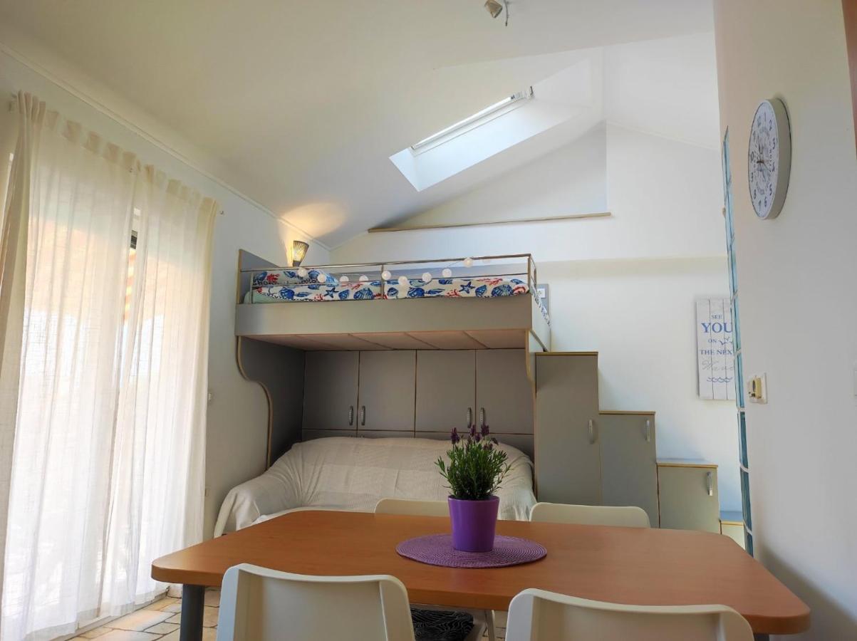 Lavanda Apartment คิร์ก ภายนอก รูปภาพ
