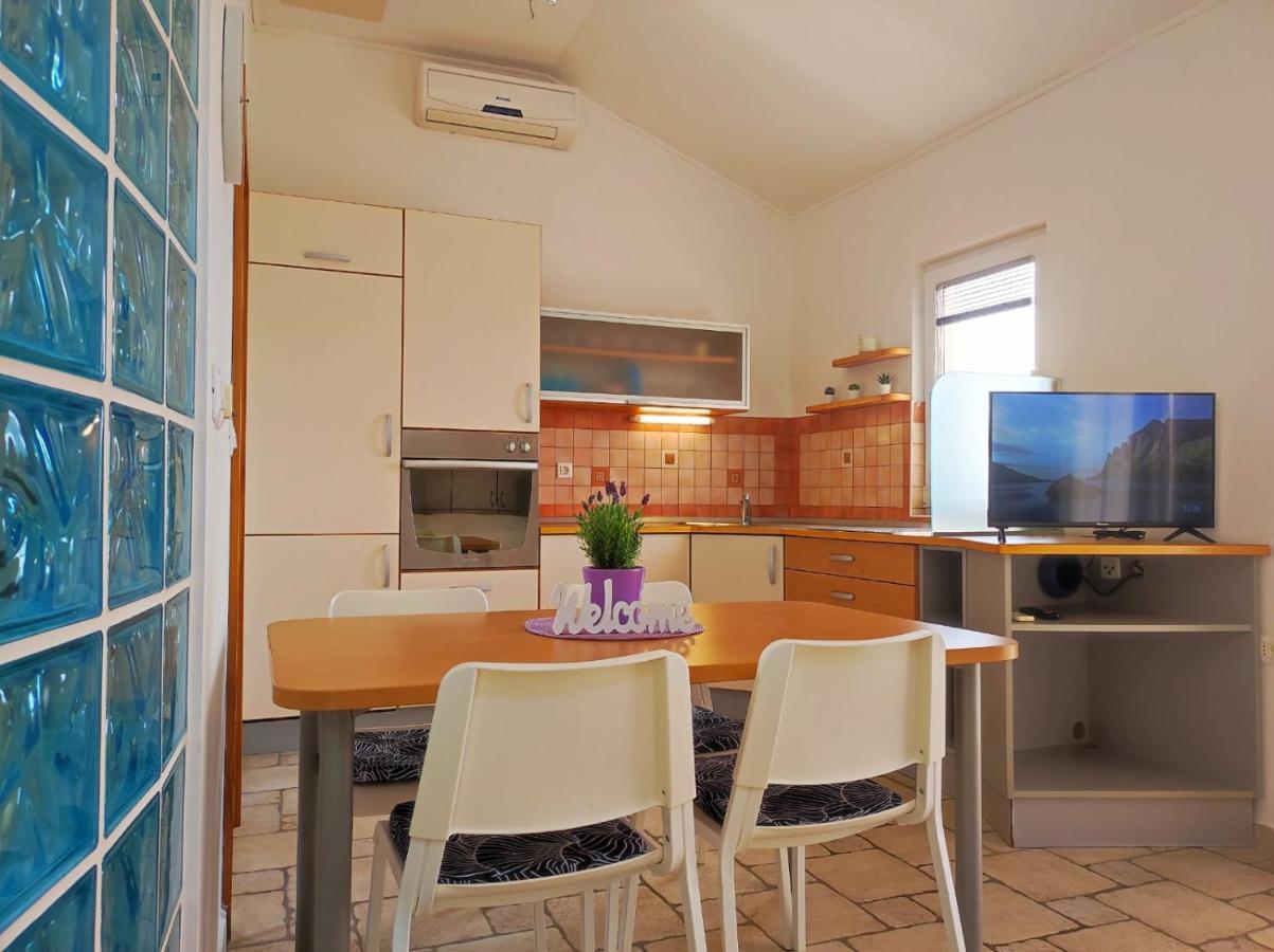 Lavanda Apartment คิร์ก ภายนอก รูปภาพ
