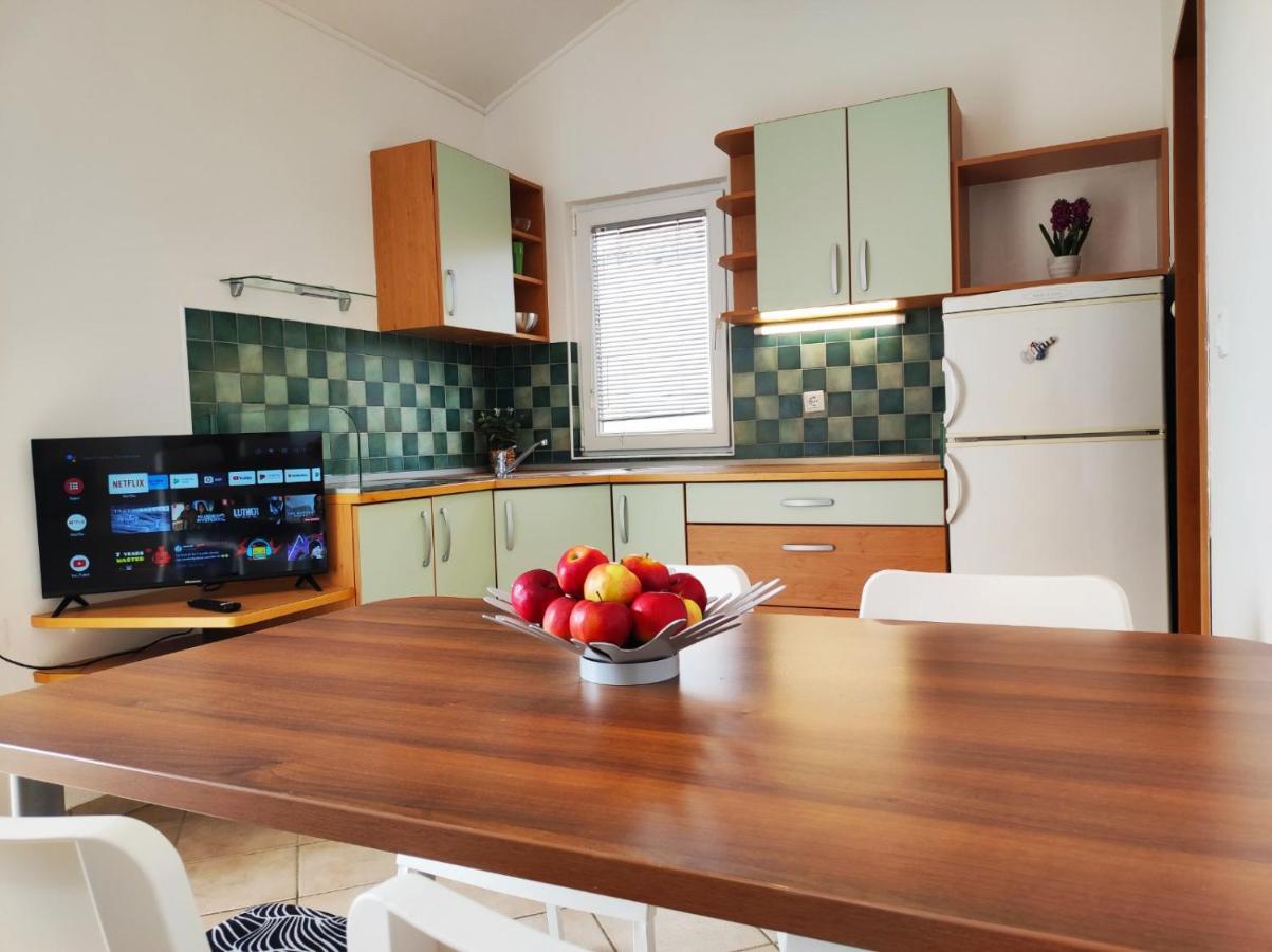 Lavanda Apartment คิร์ก ภายนอก รูปภาพ