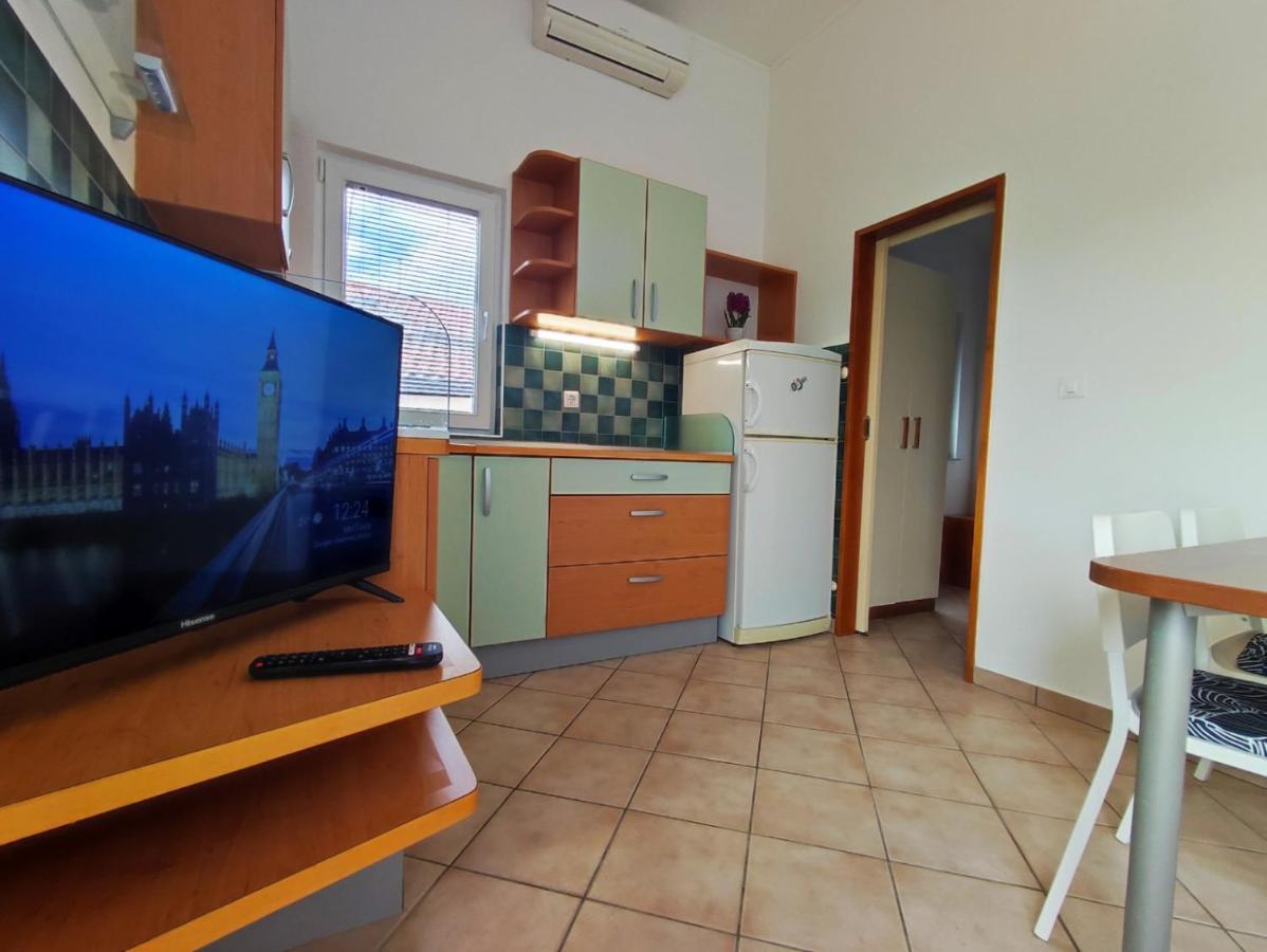 Lavanda Apartment คิร์ก ภายนอก รูปภาพ
