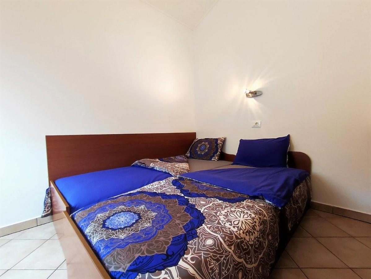 Lavanda Apartment คิร์ก ภายนอก รูปภาพ